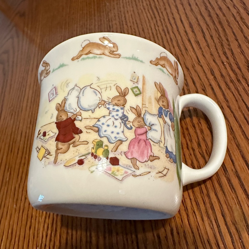 3 Royal Albert mugs - Picture 11 of 16